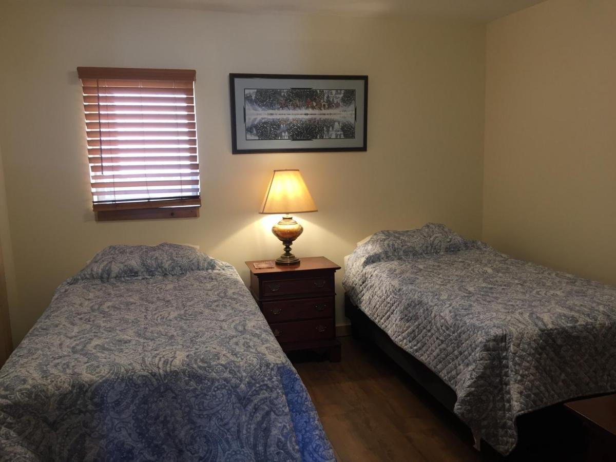 Creekside Downtown Vacation Suites, Only Adults 25 Or Older Бъфало Екстериор снимка