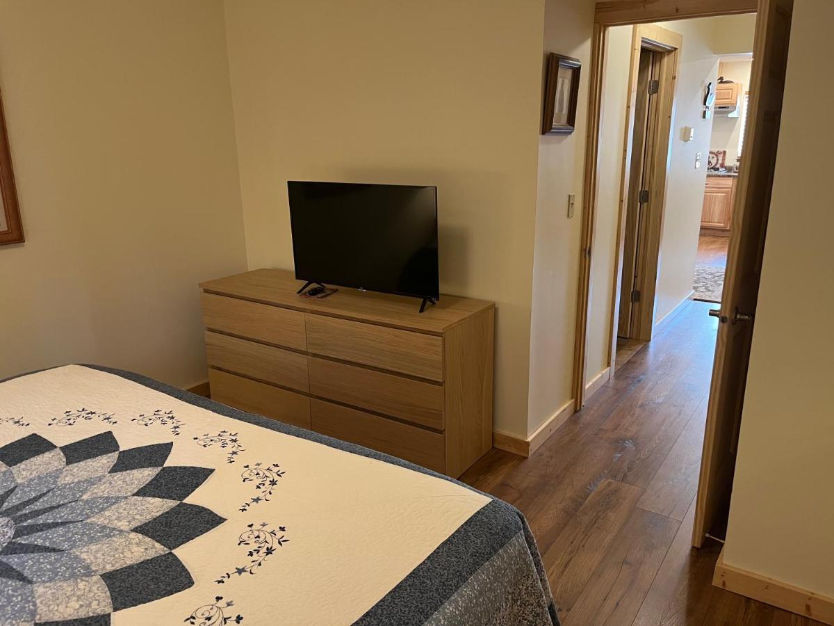 Creekside Downtown Vacation Suites, Only Adults 25 Or Older Бъфало Екстериор снимка