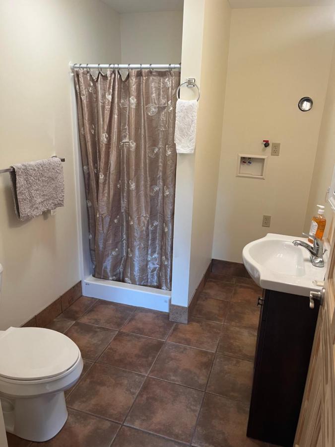 Creekside Downtown Vacation Suites, Only Adults 25 Or Older Бъфало Екстериор снимка