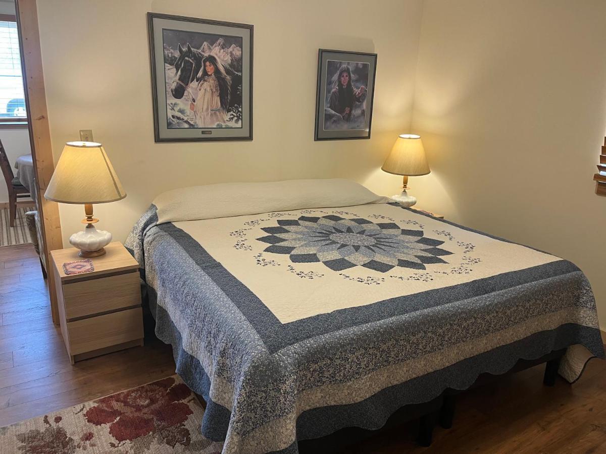 Creekside Downtown Vacation Suites, Only Adults 25 Or Older Бъфало Екстериор снимка