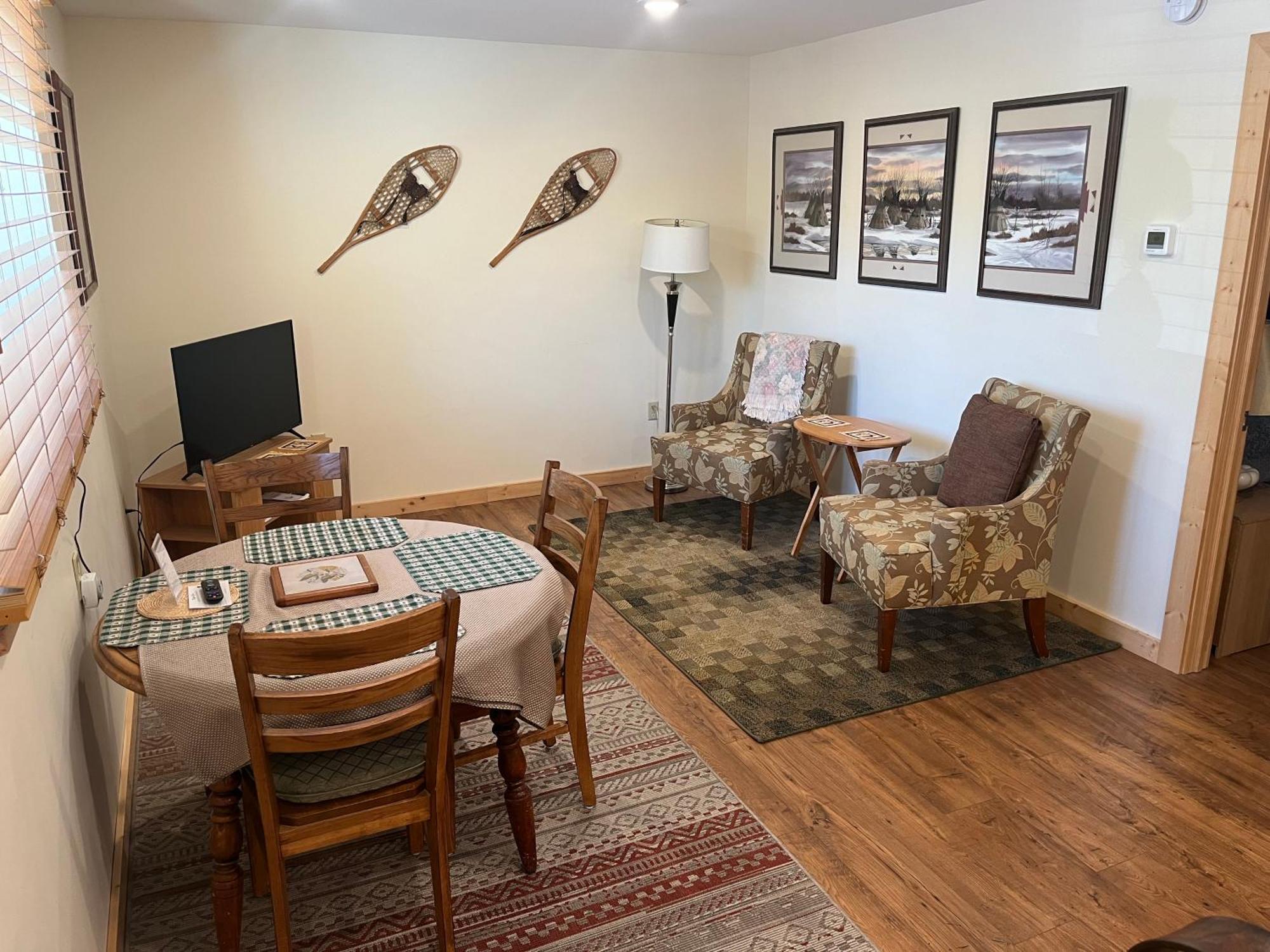 Creekside Downtown Vacation Suites, Only Adults 25 Or Older Бъфало Екстериор снимка
